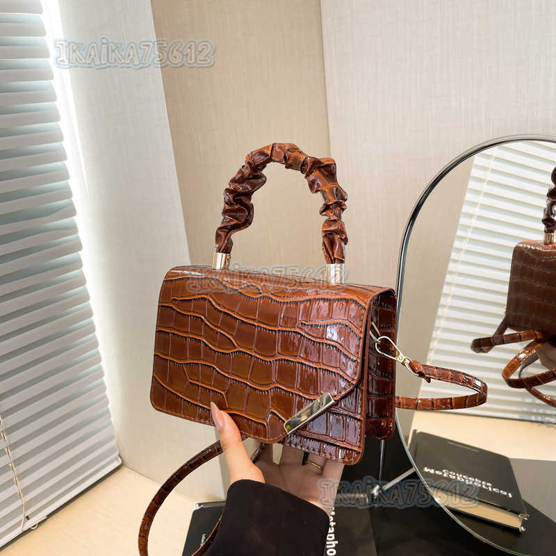 Minimalist 2025 Spring Summer New Casual Fashion Niche Aesthetic Crossbody Bag Small Square Bag Unique Stylish Shoulder Bag H250804