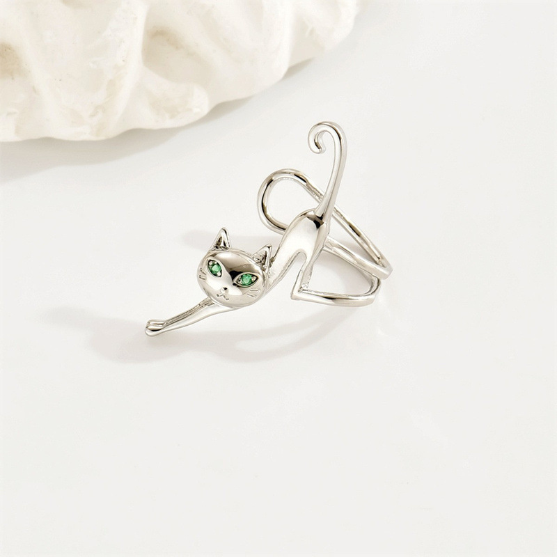 Euro American Kitten Alloy Clip On Earrings for Women High End Fashion Cat Themed No Piercing Ear Climbers Creative Animal Jewelry