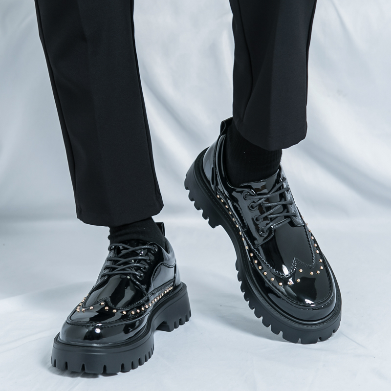 68801- Four Seasons Men's Fashion Rivet Round Head Leather Shoes Large Size British Low Top Lace Thick Bottom Casual Shoes