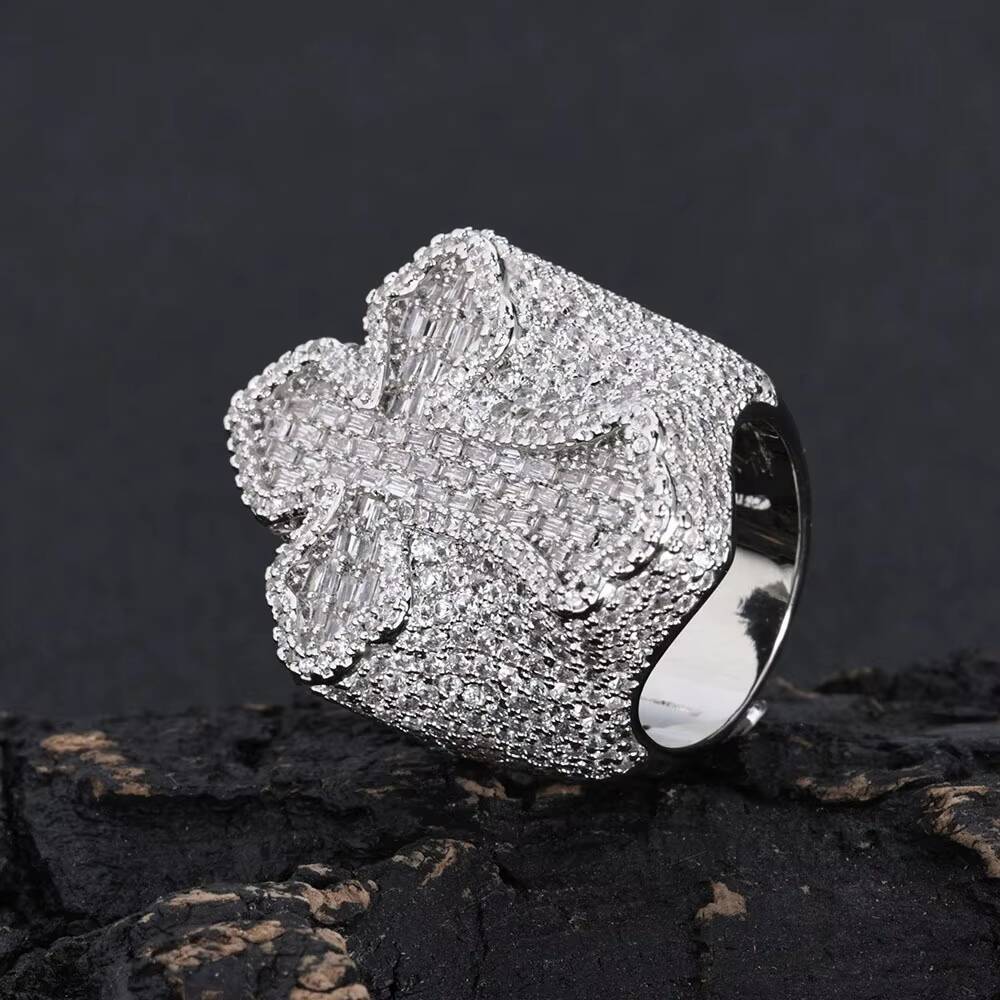 Hip Hop Rapper Jewelry Shiny Diamond Cross Ring for Men White Gold Plated Micro Pave Baguette Moissanite Cross Ring for Gift
