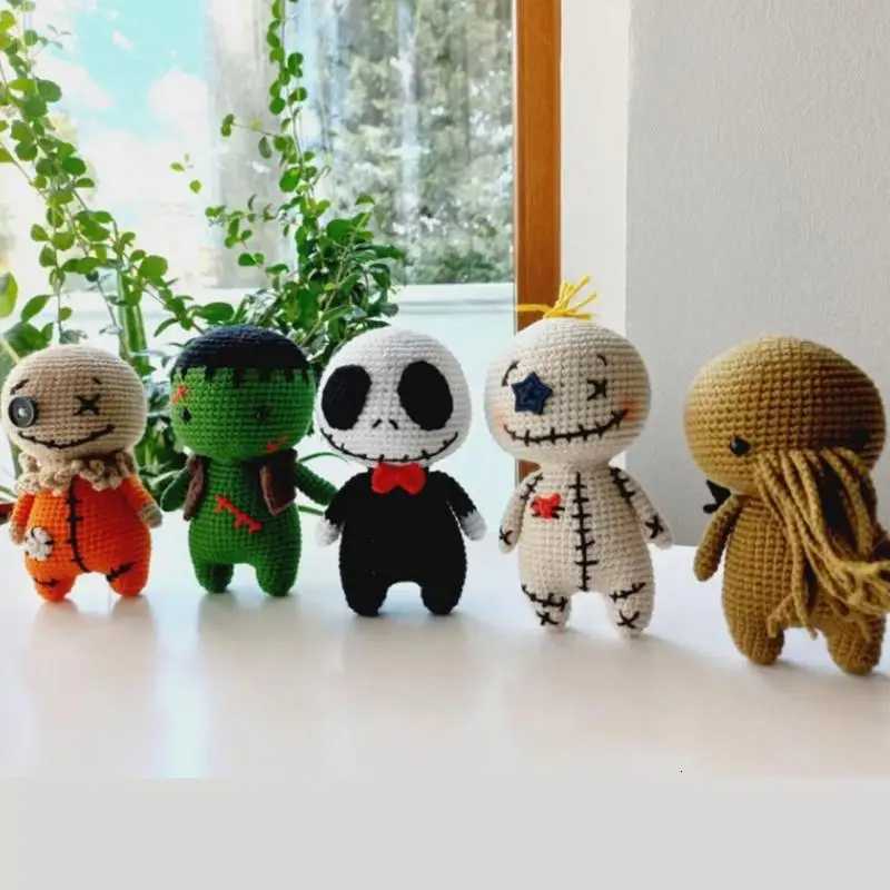 New Halloween Knitting Voodoo Doll Handmade Horror Plushies Doll Home Decoration For Scream Night Parties Room Decor M250804