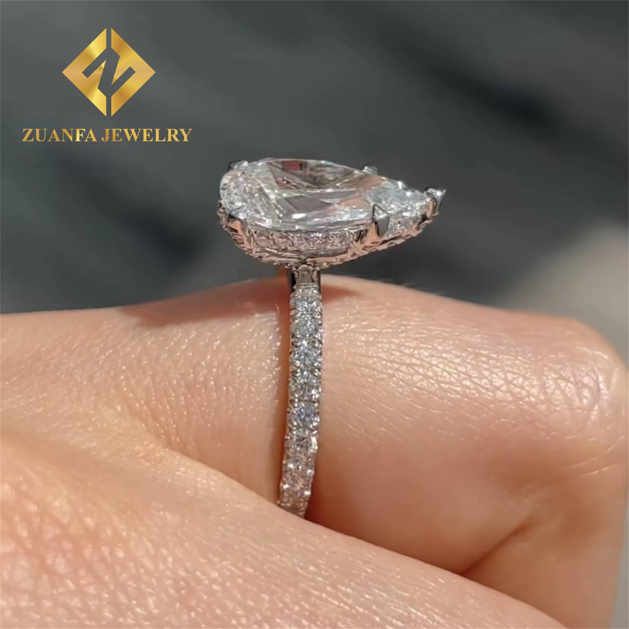 Unique Design 10k Solid Gold Luxury Gorgeous Bridal Wedding Jewelry CVD 3Ct Pear Lab Grown Diamond Engagement Wedding Ring