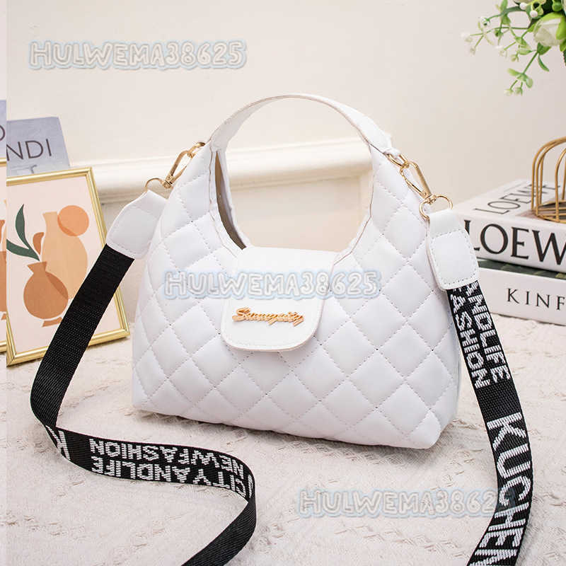2025 Embroidered Quilted Handbag Fashion Trendy Shoulder Bag Wide Strap Crossbody Womens Bag H250804