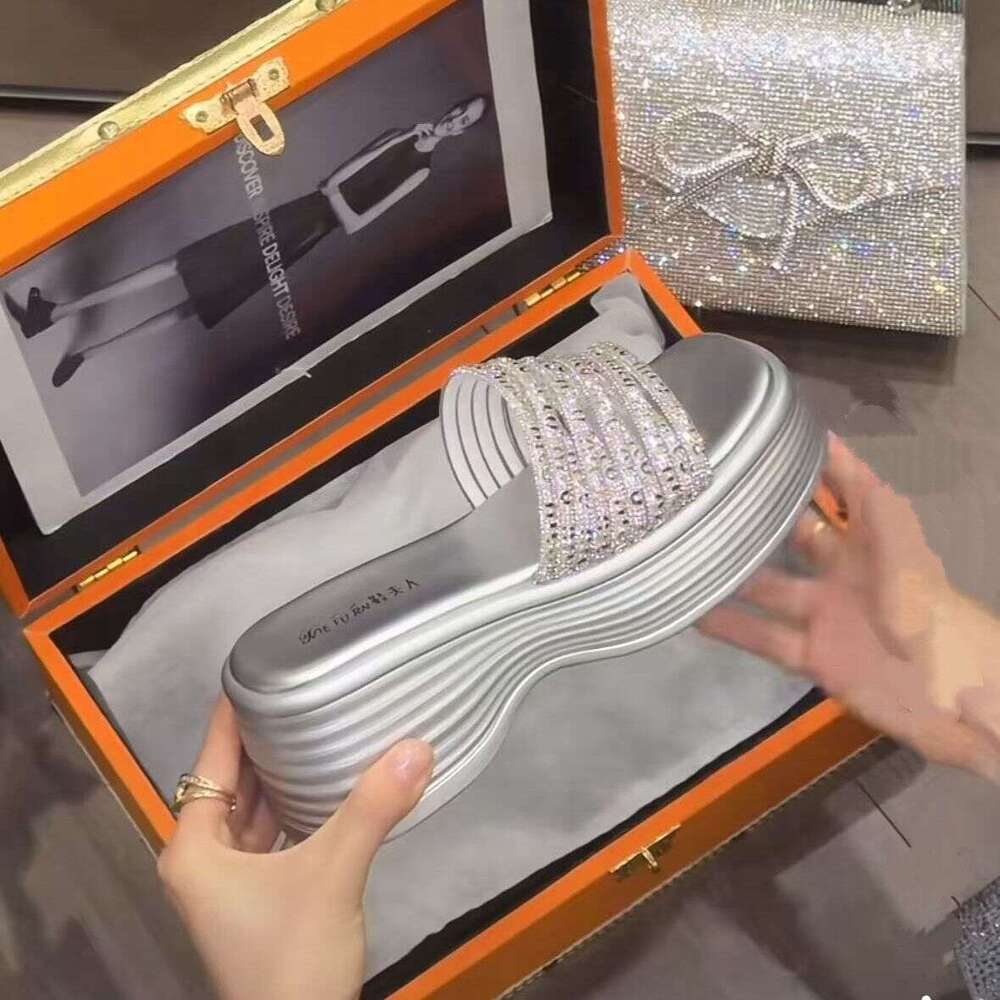 2025 New Trendy Summer Wedge Thick Sole Height Increasing Rhinestone designer shoes Slide Sandals for Outdoor Wear