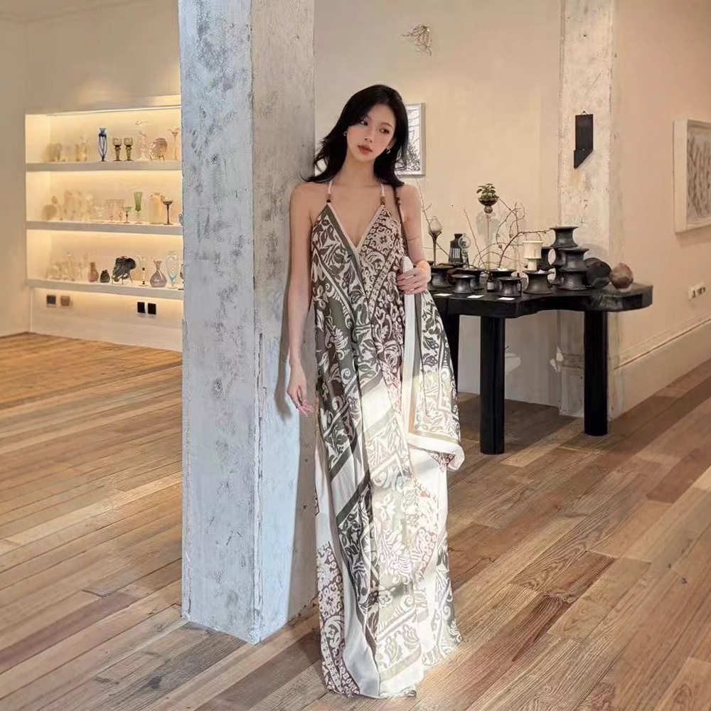 2025 High trend quality Bohemian style printed color block bead V-neck long dress for women's S loose lace up dress, new designer dress