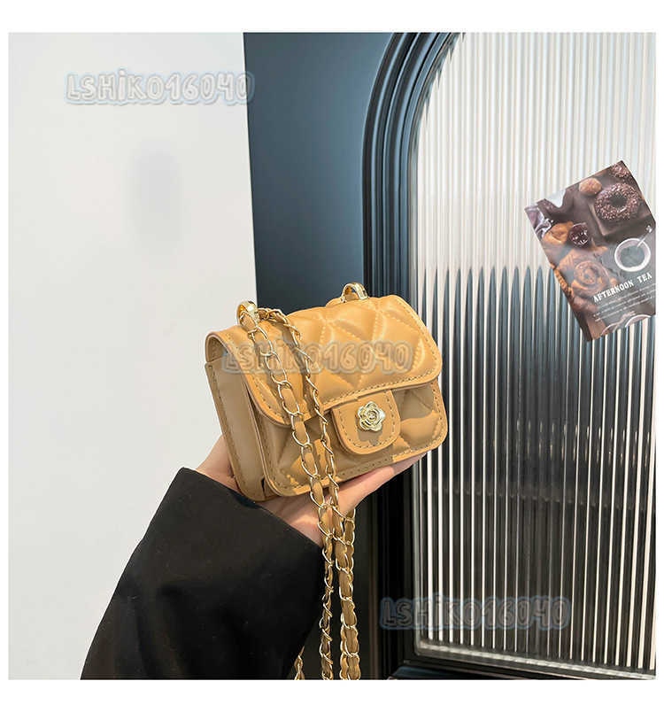 Premium 2025 New Niche Design Chain Small Bag Handheld Versatile Celebrity Lipstick Bag Mini Coin Small Square Bag H250804