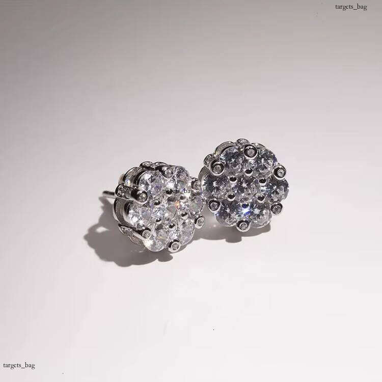 Fashion Flower Jewelry Solid Sier D Color Round Moissanite Stud Earrings for Women