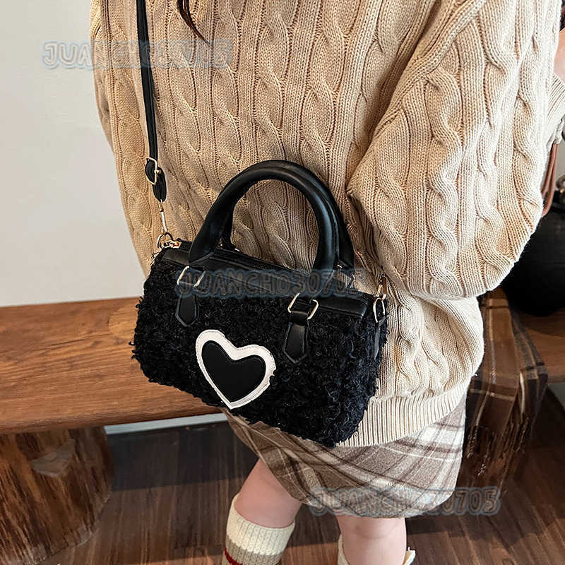 2025 Autumn Winter New Womens Handbag Trendy Small Niche Design Cylinder Bag Fashion Womens Bag Simple Shoulder Bag H250804