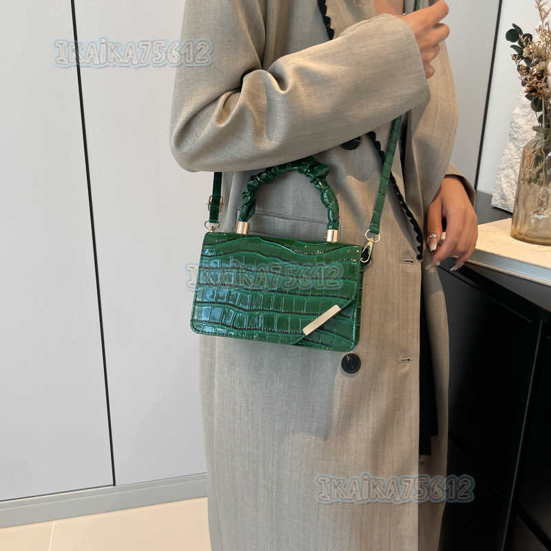 Minimalist 2025 Spring Summer New Casual Fashion Niche Aesthetic Crossbody Bag Small Square Bag Unique Stylish Shoulder Bag H250804