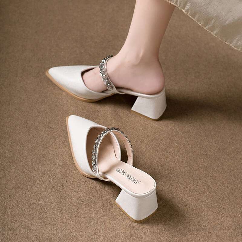 34-42 Closed-Toe Half Slippers 2025 French Internet Celebrity Mid-Heel Small Leather Summer Fairy designer shoes Style Pointed Toe Lazy Sandals Women&