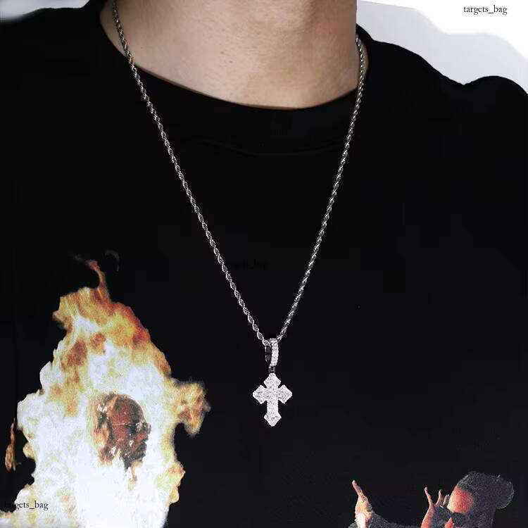 Sier Cross Pendant With VVS Moissanite Dia Hip Hop Jewelry for Fashion Design