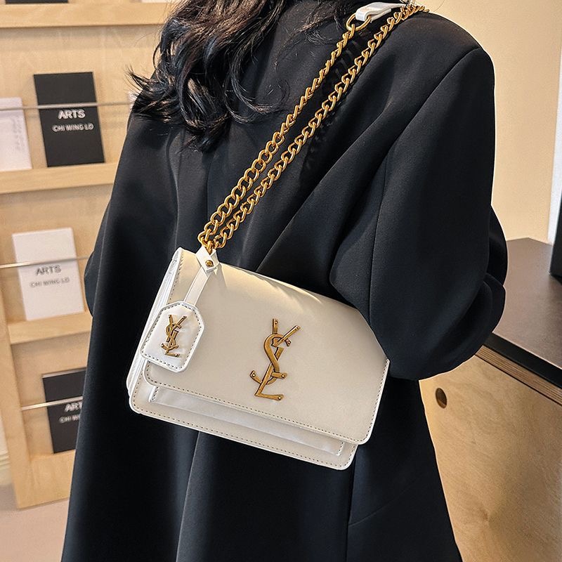 Designer Single shoulder Bags Fashionable Classic Luxury Bags Handbags Crossbody Bags Leather and Mini Bags Fashion Bags Letter Bags Plain tote bags l
