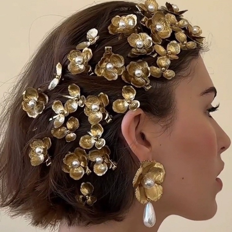 Classic Couture Ornamental Fastener with Delicate Pearls & Blossoms - Timeless Beauty Addition