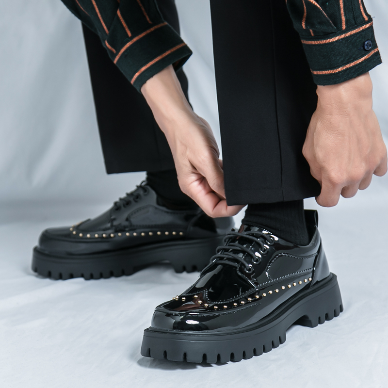 68801- Four Seasons Men's Fashion Rivet Round Head Leather Shoes Large Size British Low Top Lace Thick Bottom Casual Shoes