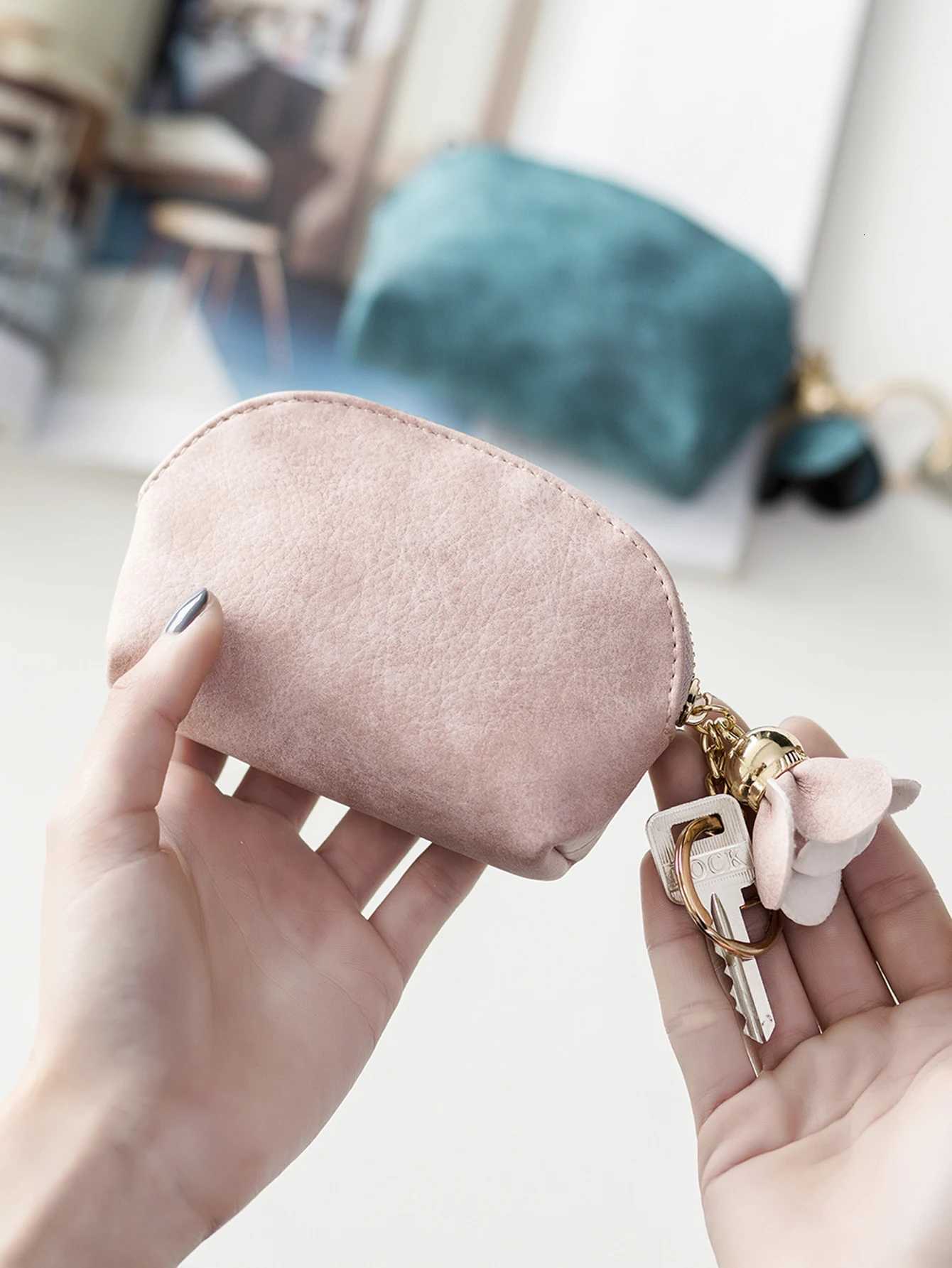 Minimalist Fashionable Womens Short Card Bag Cute Mini PU Leather Zero Wallet Compact Portable Multifunctional Key Storage Bag G250802
