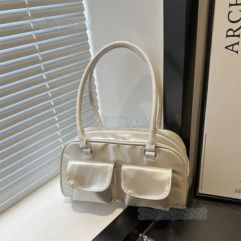 Oil Wax Leather Niche Design Bowling Underarm Bag for Women Simple Commuting Fashion Versatile Handbag Shoulder Bag H250804