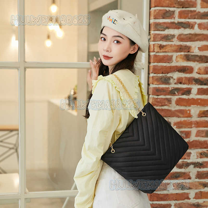 2025 Fashion New Embroidered Bag Chain Shoulder Bag Embroidered Bag Textured Bag Womens Bag Tote Bag H250804