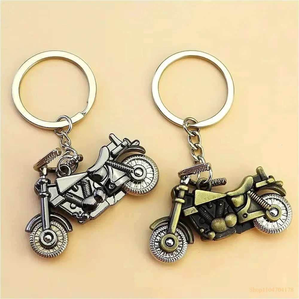Originality Metal Stainless Moto 3D Simulation Keyring Backpack Key Ring Motorcycle Hobby Steel Keychain Pendant Chain Gift G250802