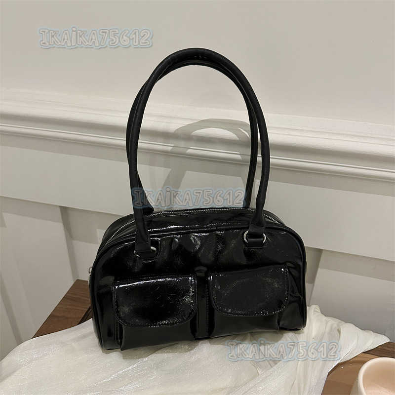 Oil Wax Leather Niche Design Bowling Underarm Bag for Women Simple Commuting Fashion Versatile Handbag Shoulder Bag H250804