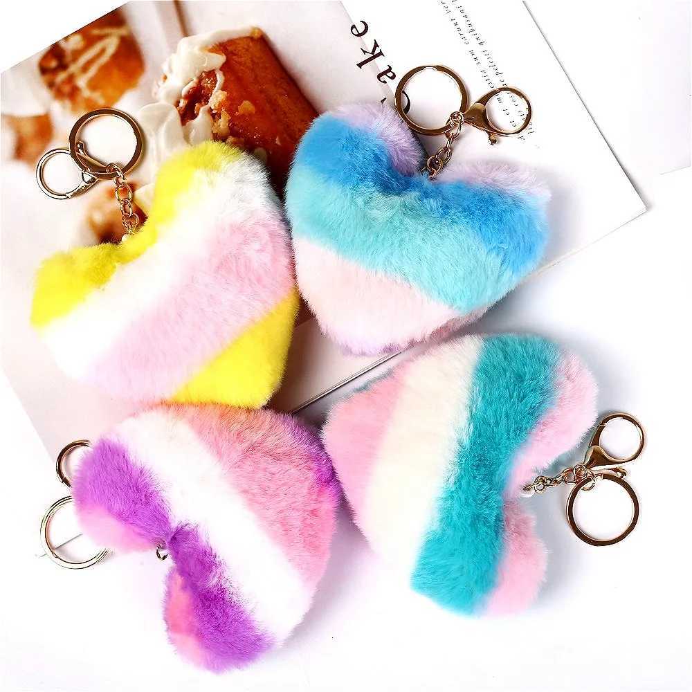 Creative Rainbow Gradient Love Ball Keychain Pendant Internet Celebrity Cute Backpack Hanger Car Key Womens Accessories Gift G250802