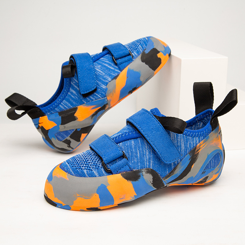Outdoor climbing shoes for children: beginners, competitive, outdoor bouldering, professional, indoor sports shoes for boys and girls. Non-slip and du