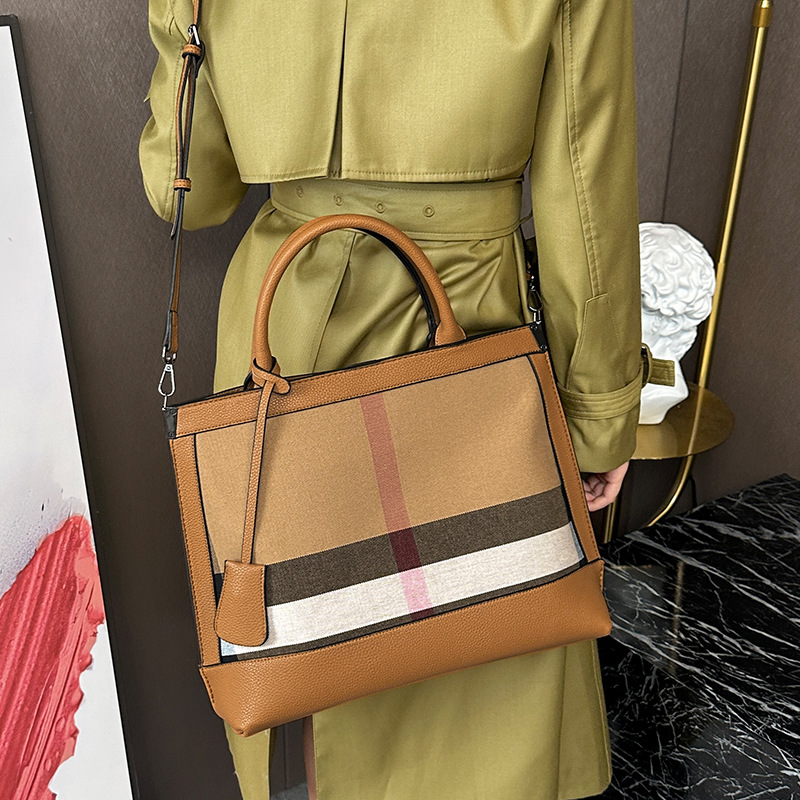 2025 checkered women's bags European and American style handbags mother-daughter bags spliced and versatile textured tote bags