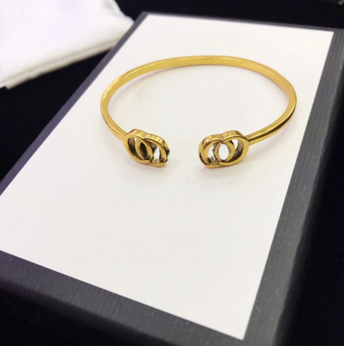Designer bracelets fashion Gold Bracelets Jewelry For Man Adn Women Jewelry material Cuff bracelets gift