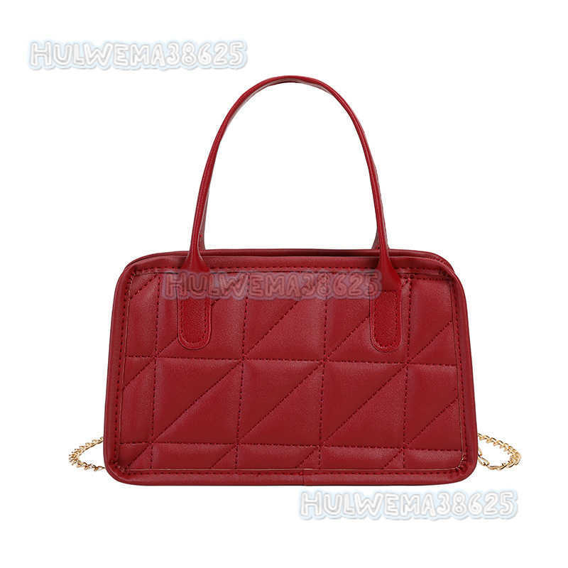 Womens Bag 2025 Fashion New Womens Handbag Pillow Bag Womens Quilted Chain Embroidered Bag H250804