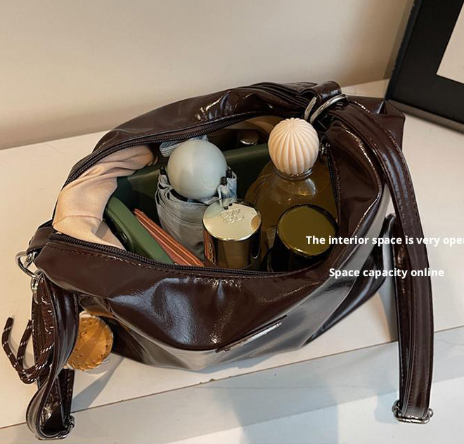 Designer Bags Shoulder Bags Luxury Bags High Quality Oil Waxed Leather Crossbody Ladies Tote Bag Wallet Metal Triangle Labels crossbody bag 2025 New