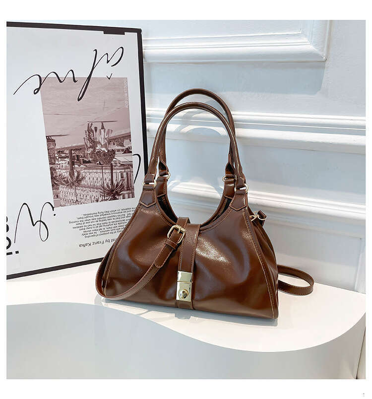High-End Fashion Simple Handheld Tote Oil Wax Leather Texture Shoulder 2025 bags New Niche Design designer Crossbody Bag