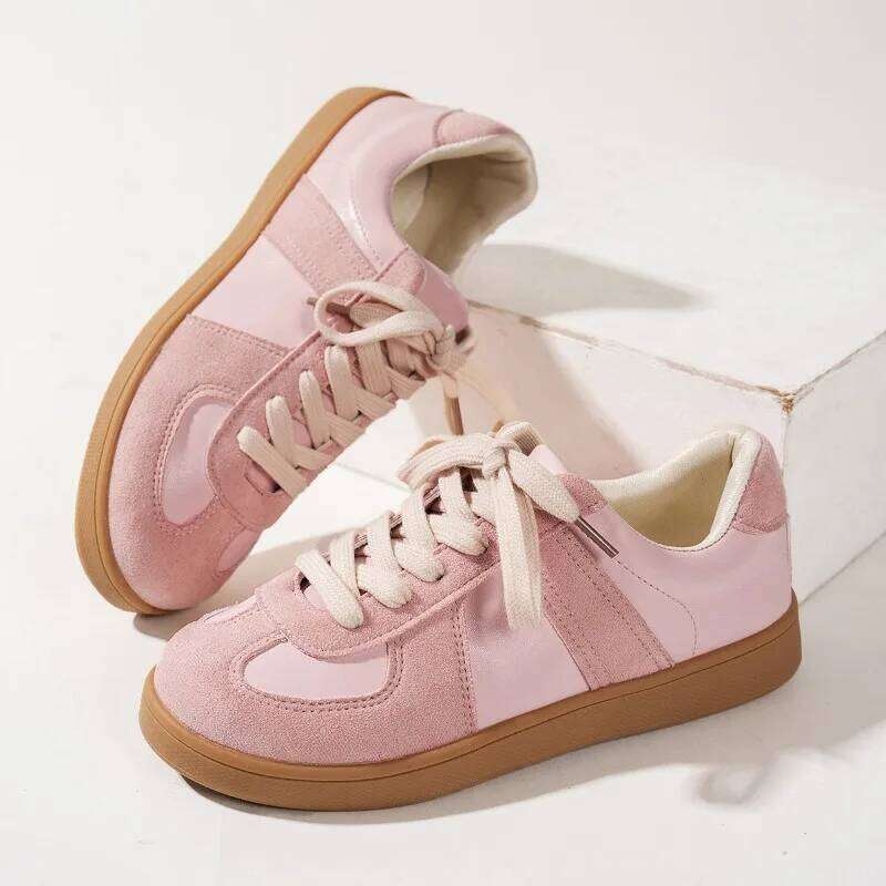 new Fashion Round Toe Casual Lace Up Shoes designer for Patchwork Retro Outdoor Flat Sneakers Women Zapatos De Mujer