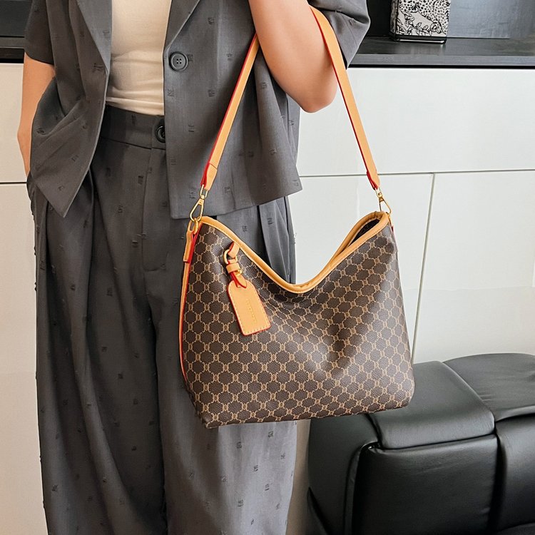 free shipping designer bags Luxury Bags Retro monogram trendy casual women's single-shoulder bag with exquisite patterns