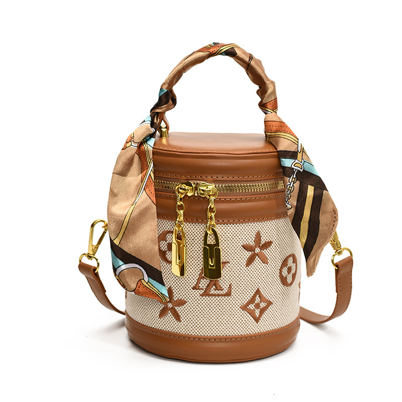 Designer New Patchwork Womens Bucket Bag Sweet Elegant Fashion Shoulder Bag Enhances Your Commuter Friendly with Personality Crossbody Bag