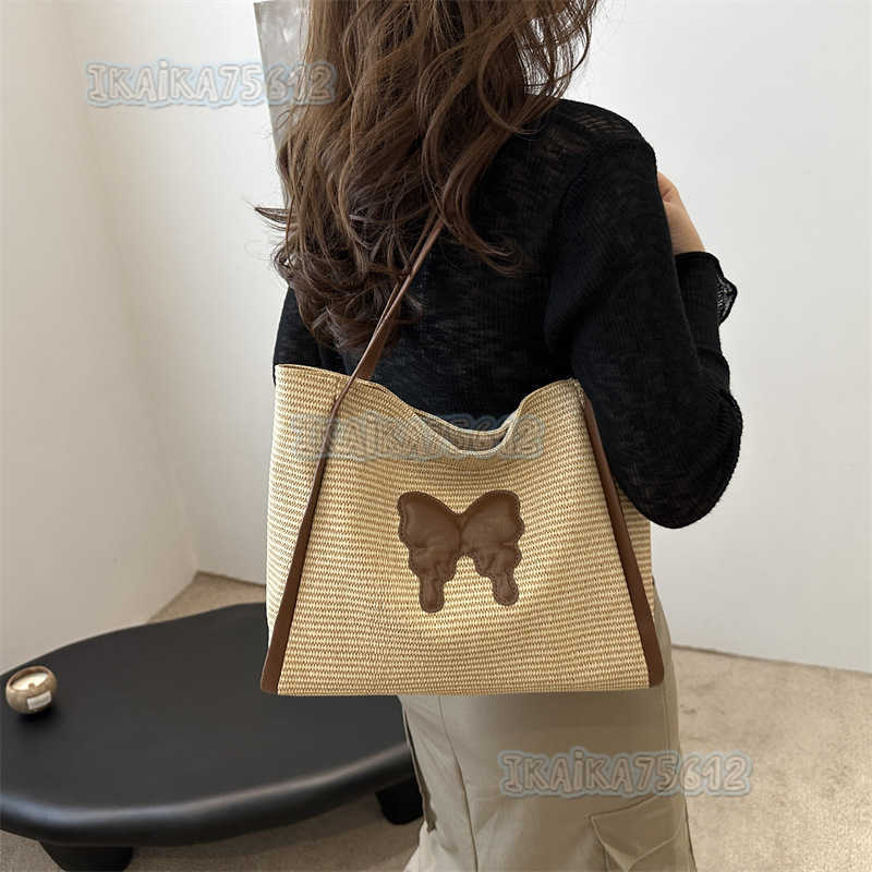 2025 New Summer Casual Aesthetic Large Capacity Simple Handbag Womens Personality Trendy Shoulder Tote Bag H250804