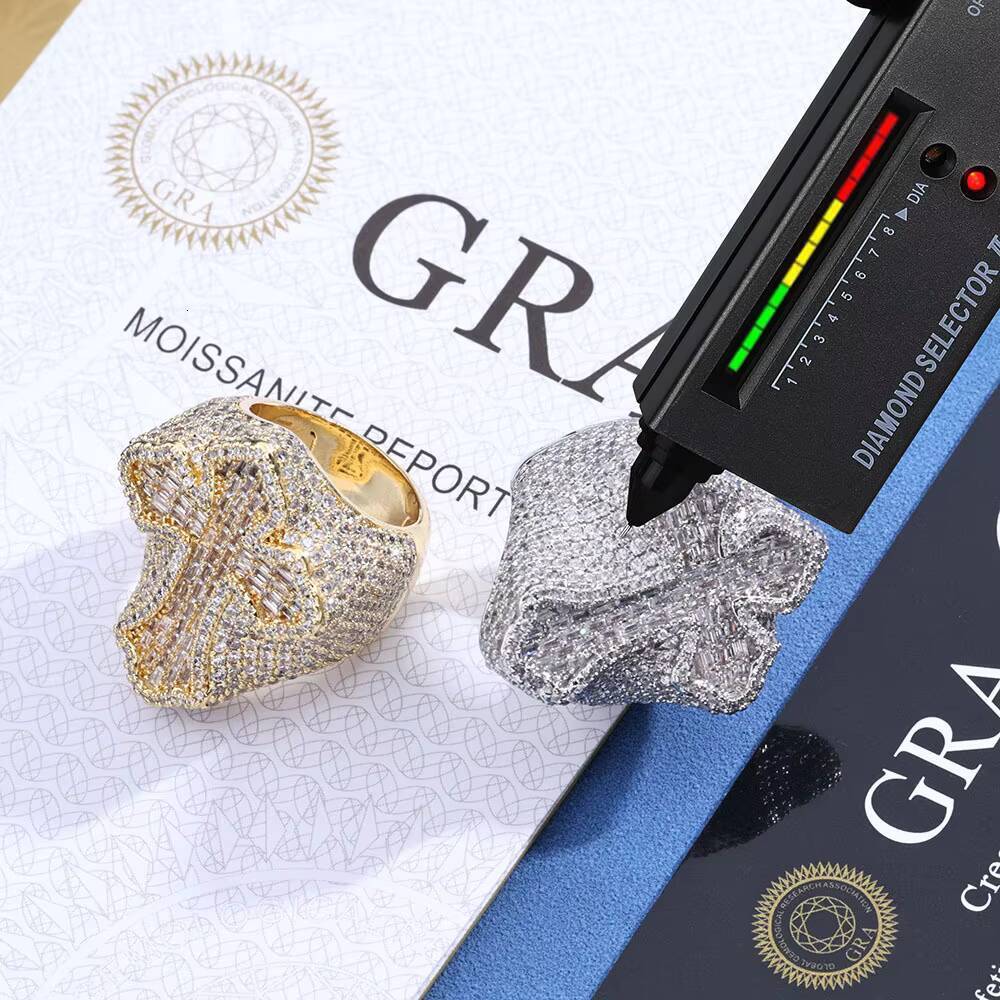 Hip Hop Rapper Jewelry Shiny Diamond Cross Ring for Men White Gold Plated Micro Pave Baguette Moissanite Cross Ring for Gift