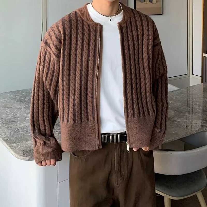 2025 New Casual Slim Fit Knit Cardigan Tops Men Fashionable Zipper Sweater Coats Fall Vintage Crochet Knitting Sweater Mens Coats XJ250805