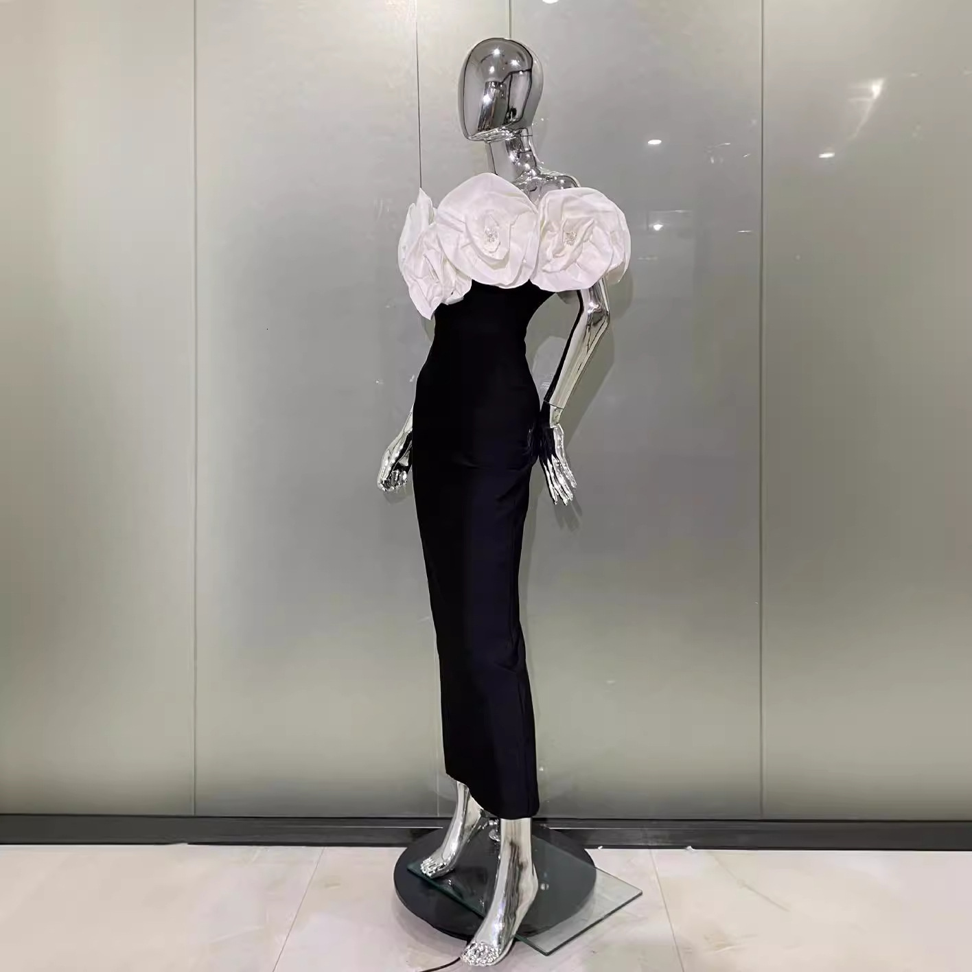 2025 hot selling 3D large flower off shoulder tight dress, fashionable and elegant party trend bandage dress, new designer dress