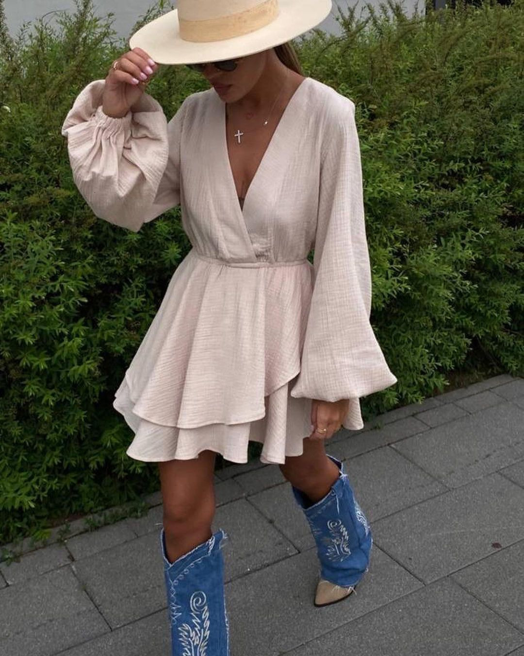 Summer trend 2025 Cross border Women's S Fashion Design Dress with Waist and Solid Color Skirt for Women's New Designer Dress