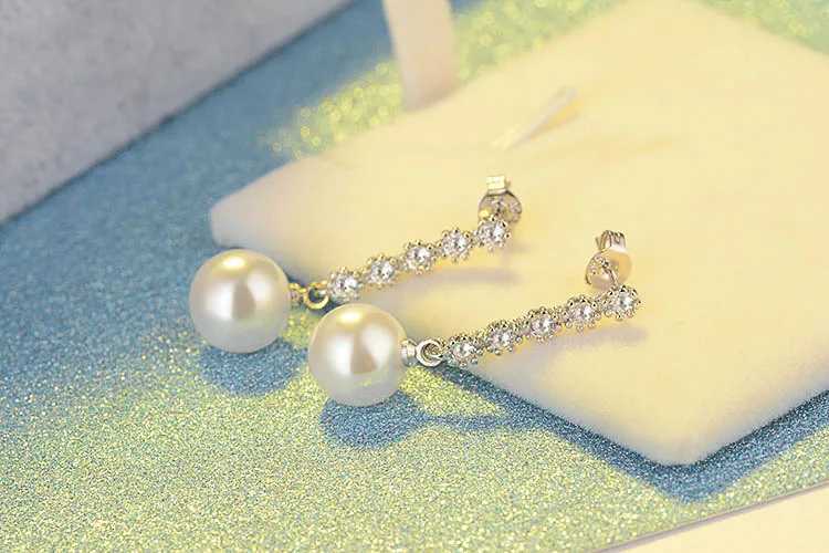 925 Silver Needle Earrings Jewelry Fashion Shining CZ Zirconia Pearl Ball Stud Earrings for Women Birthday Gifts Y250804