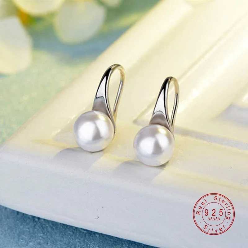 925 Silver Elegant Needle Big Clear Freshwater Pearl Earrings Round Sterling Pearl Earrings Jewelry Classic Earrings for Women Y250804