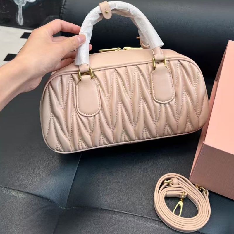 Sac de maquillage de mode de créateur plissé à succès léger Luxury Bowling Sac rétro PEELING CROSSBOCKS