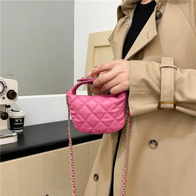 Crossbody Bag Womens Dumpling Bag High-end Niche Fashion Trend Diamond Embroidery Thread Chain Single Shoulder Womens Bag 250805