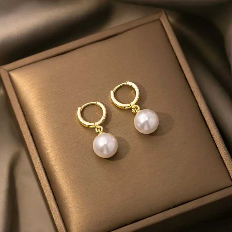 2025 New Fashion White Imitation Pearl Drop Earrings for Women Gold Color Tiny Huggies Hoops Earrings Wedding Jewelry Gift Y250804