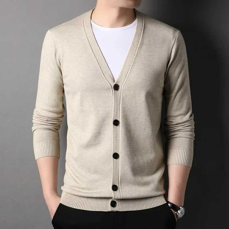 Spring and Autumn Knitted Cardigan Mens Clothing Korean Style Fashionable Single-breasted Slim Fit V-neck Sweater Coat XJ250805