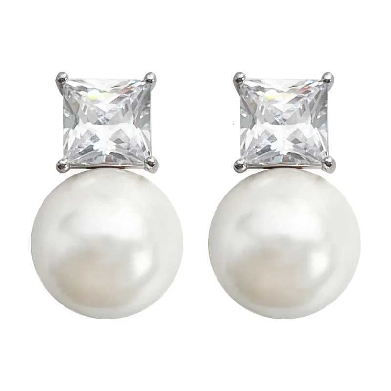 100% Authentic Temperament Imitation Pearl Earrings for Women Single Princess Cubic Zirconia Exquisite Accessories Ladys Jewelry Gifts Y250804