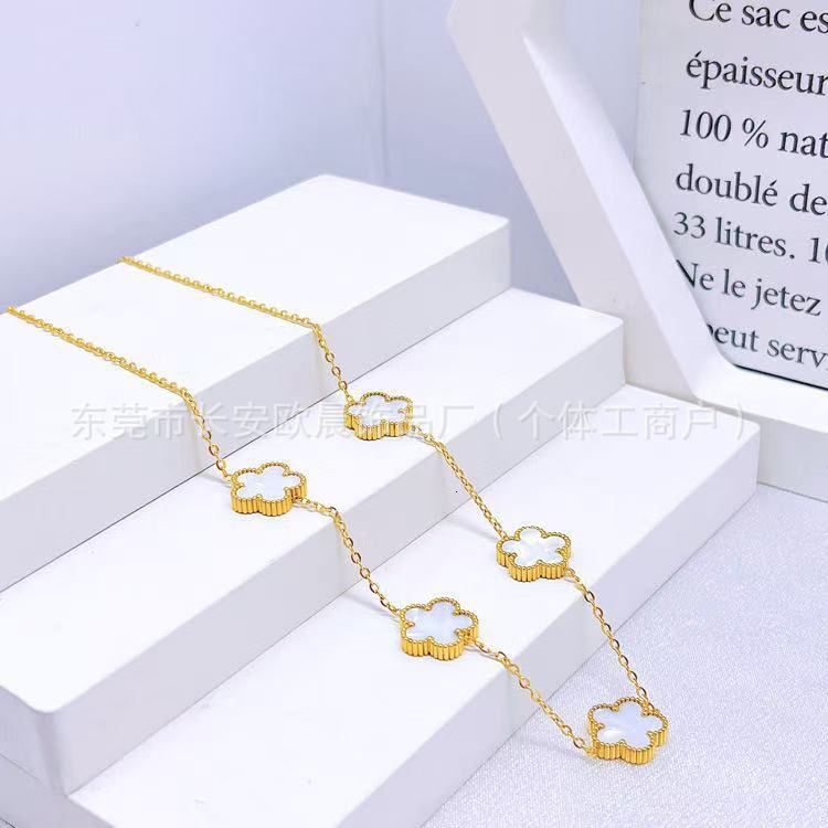 Free Shipping 2025 New Designer Jewelry Luxury Jewelry Bracelet Necklace Earring Set European And American Fashion Versatile Five-Leaf Flower