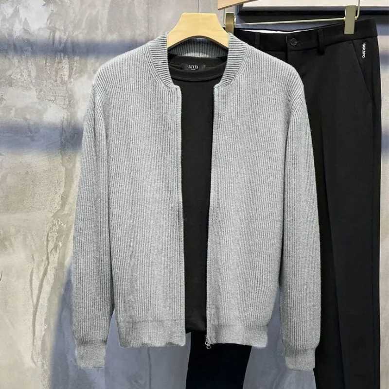 Mens Knitted Cardigan Warm Double Zipper Pit Stripe Slim Fit Sweater Casual Versatile Trend Baseball Collar Sweater Coat XJ250805