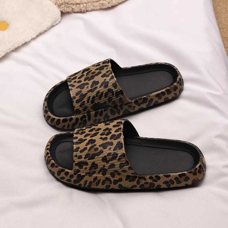 Thick-soled leopard-print slippers womens outerwear summer new Korean version fashionable indoor home couple slippers W250805