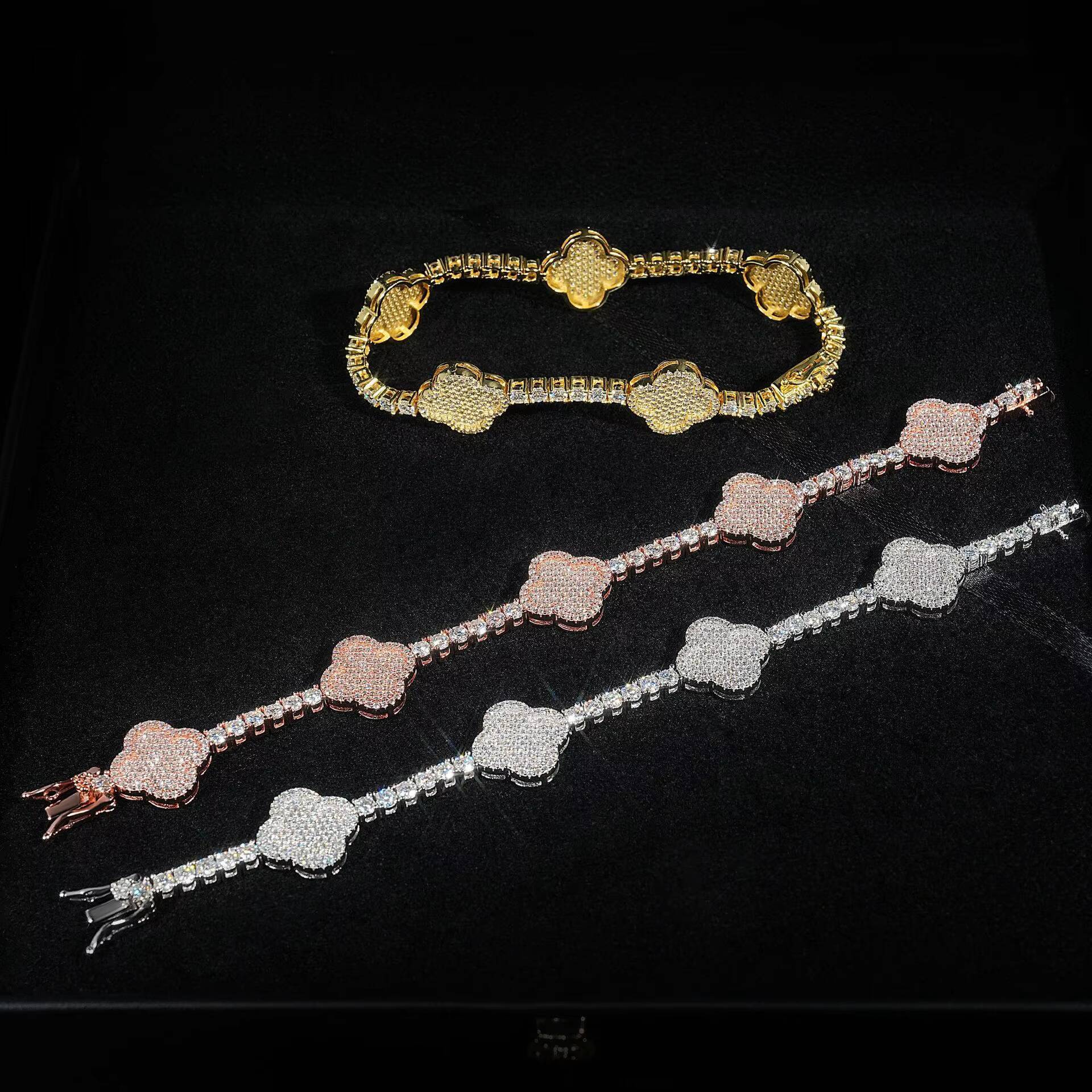 18K Gold Plated Four Leaf Clover Tennis Chain Bracelet Hip Hop Style VVS Moissanite Diamond Tennis Bracelet for Women and Men