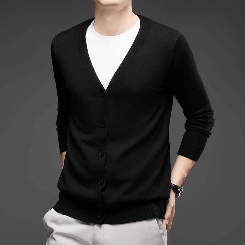 New Mens Vintage Long Sleeve Cardigan Sweater with Button V Neck Knitted Sweaters Lightweight Outdoor Casual Coats XJ250805